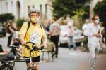 Fahrradfahrer mit Radentscheid Koblenz Tshirt